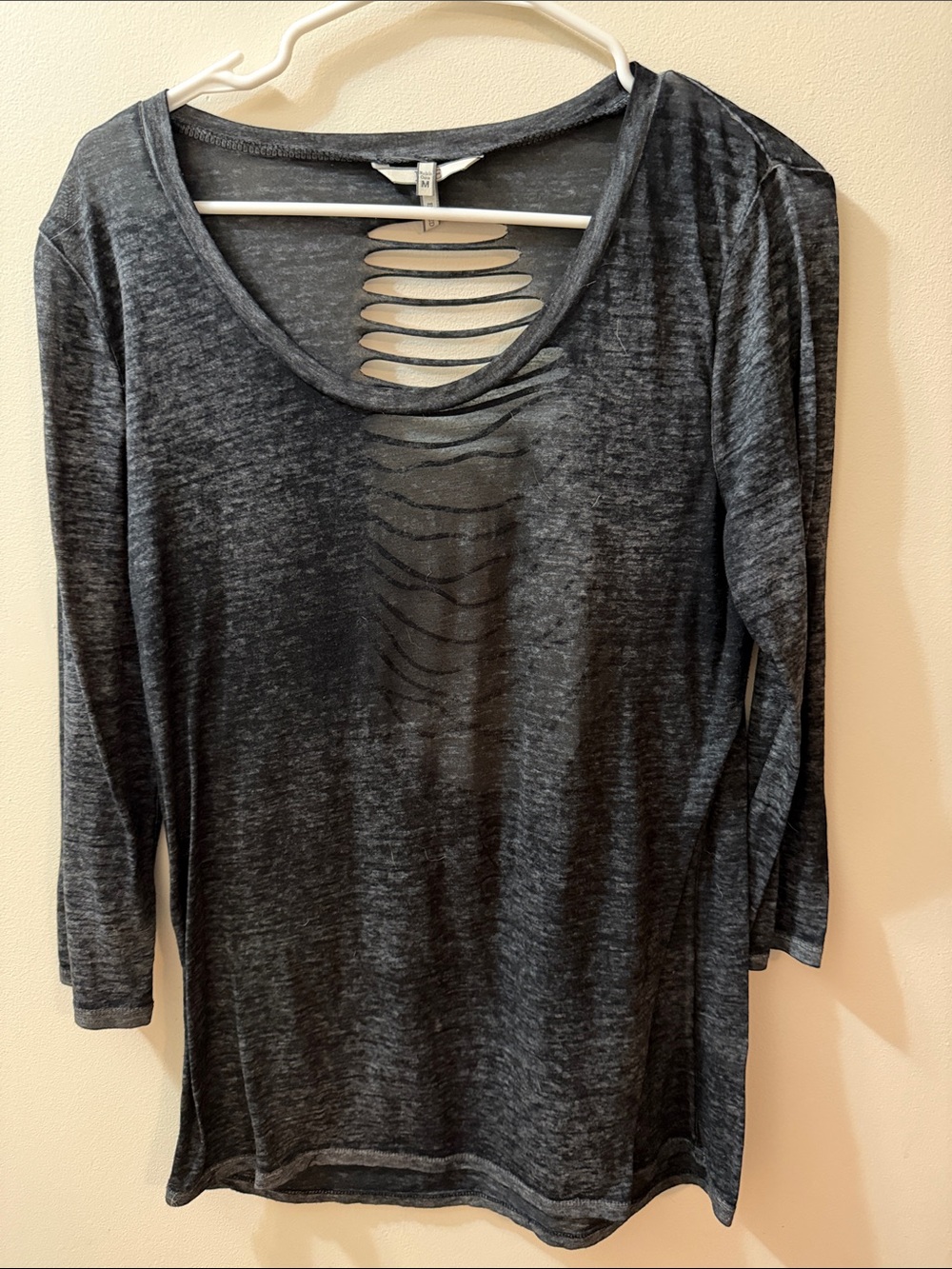 BKE Women's Charcoal Slashed Front Long Sleeve Top